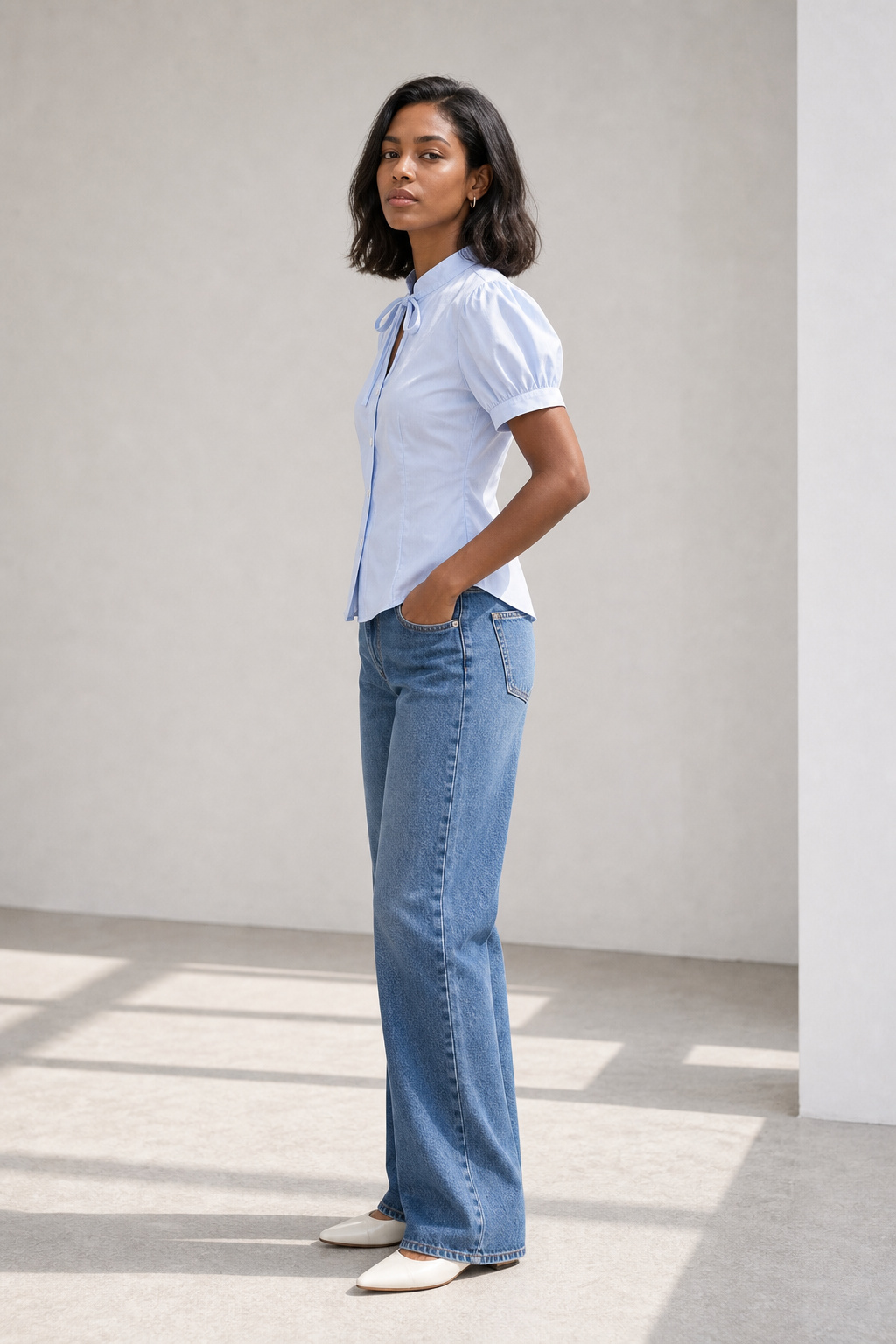 Camicia con fiocco e maniche a palloncino