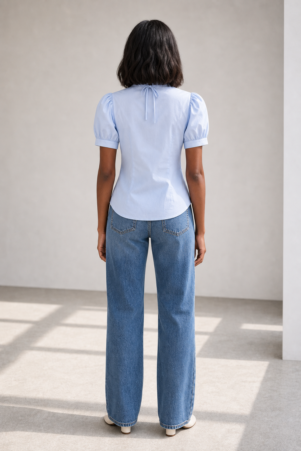 Camicia con fiocco e maniche a palloncino