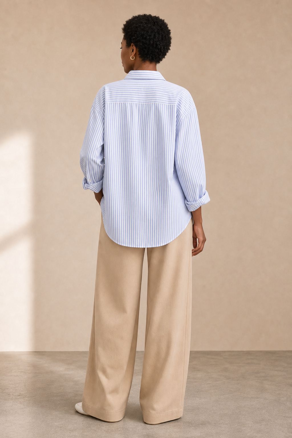 Camicia oversize a righe con ricamo decorativo