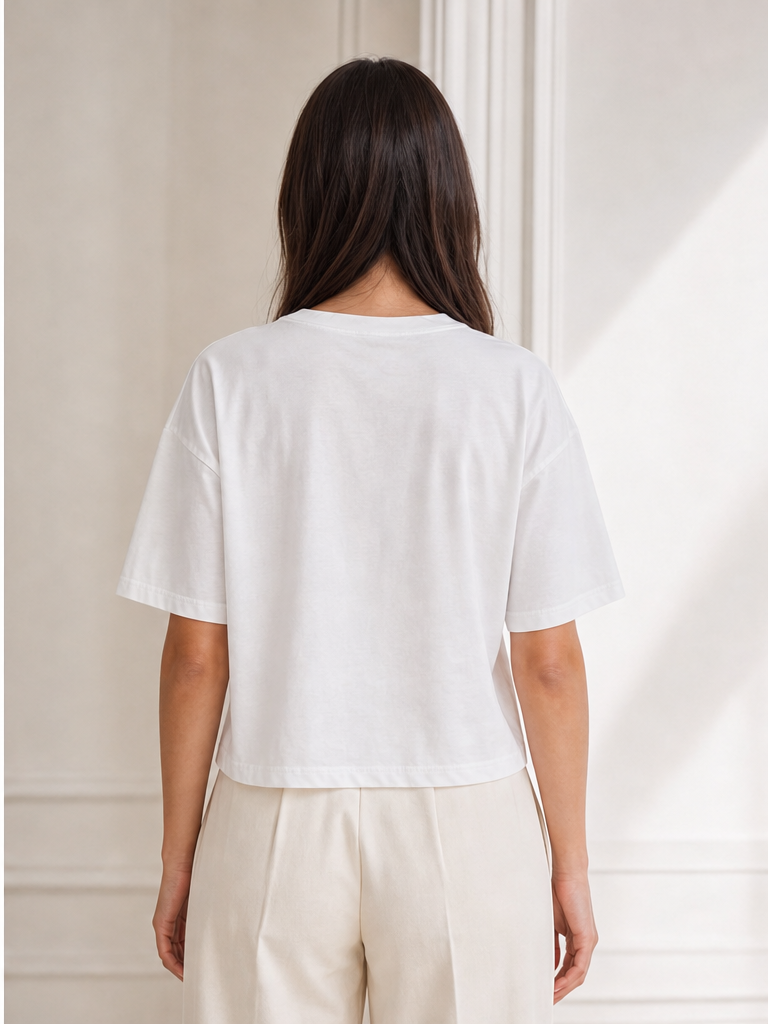 T-shirt Crop con Ricami Floreali