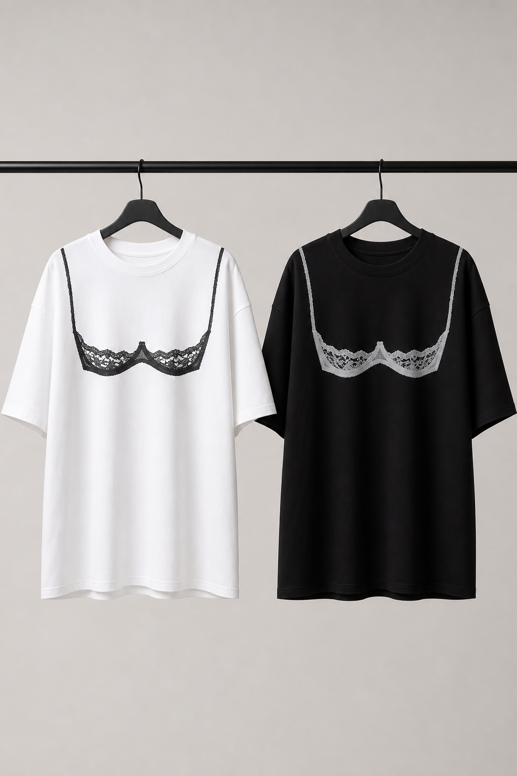 T-shirt Oversize con Stampa Effetto Lingerie