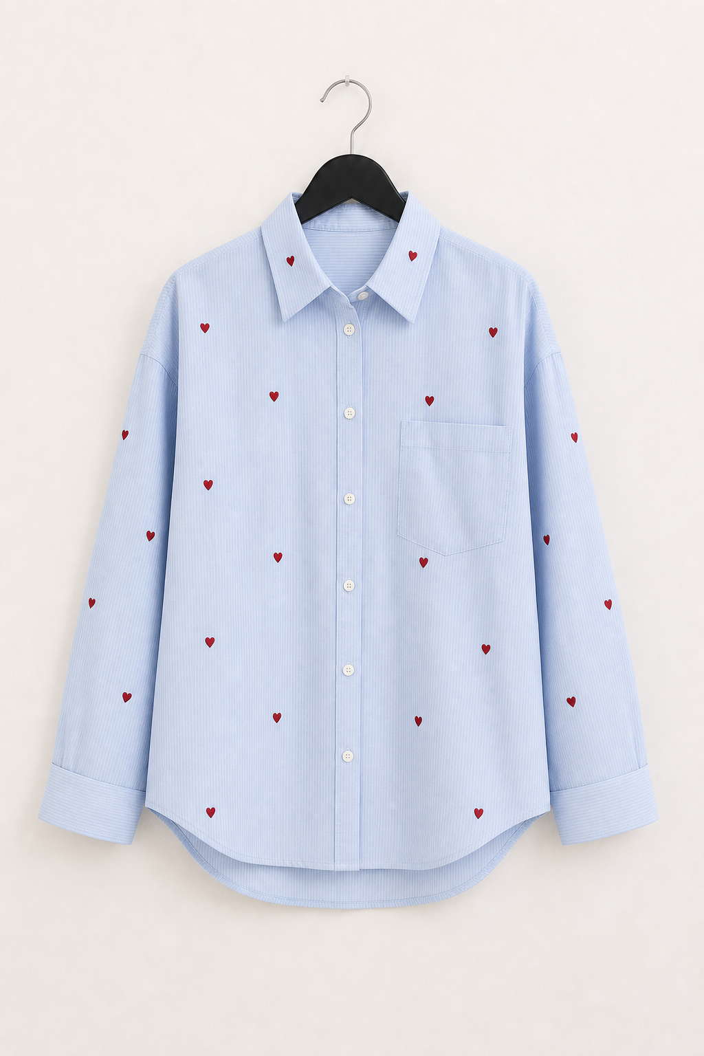 Camicia con Cravatta e Stampa Cuori