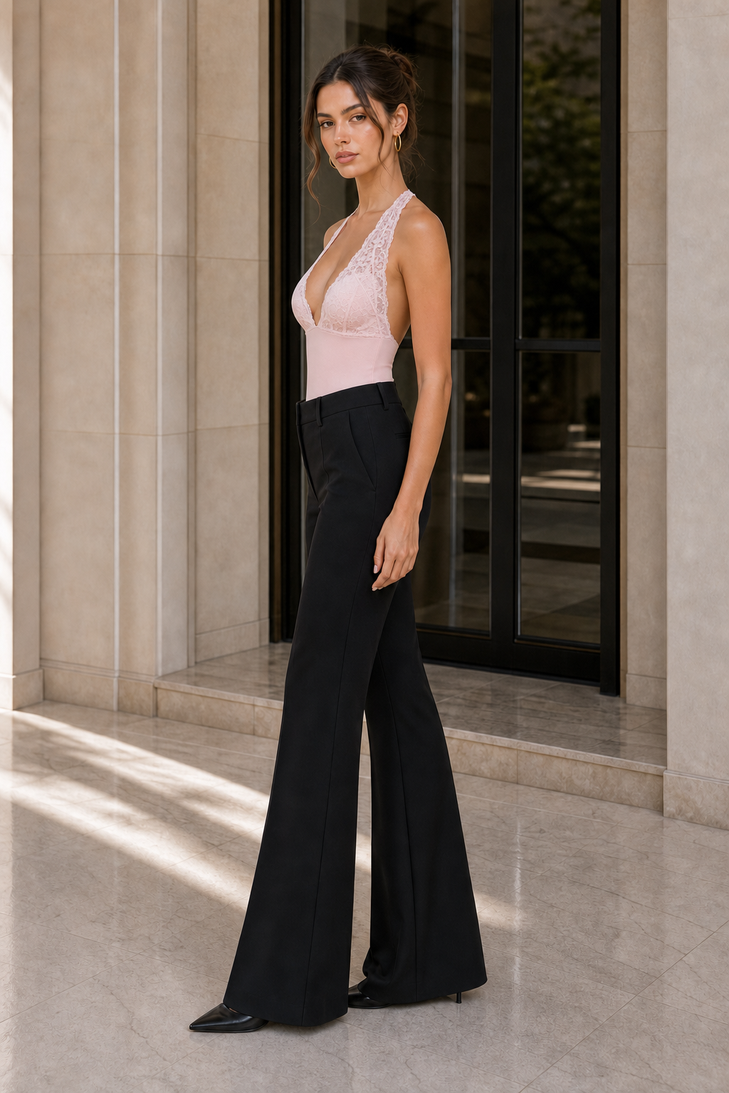 Body halter in pizzo con scollo profondo