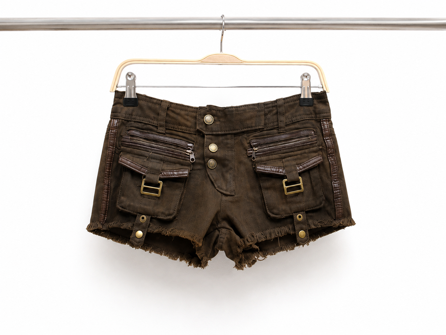 Shorts Cargo a Vita Bassa con Tasche Applicate