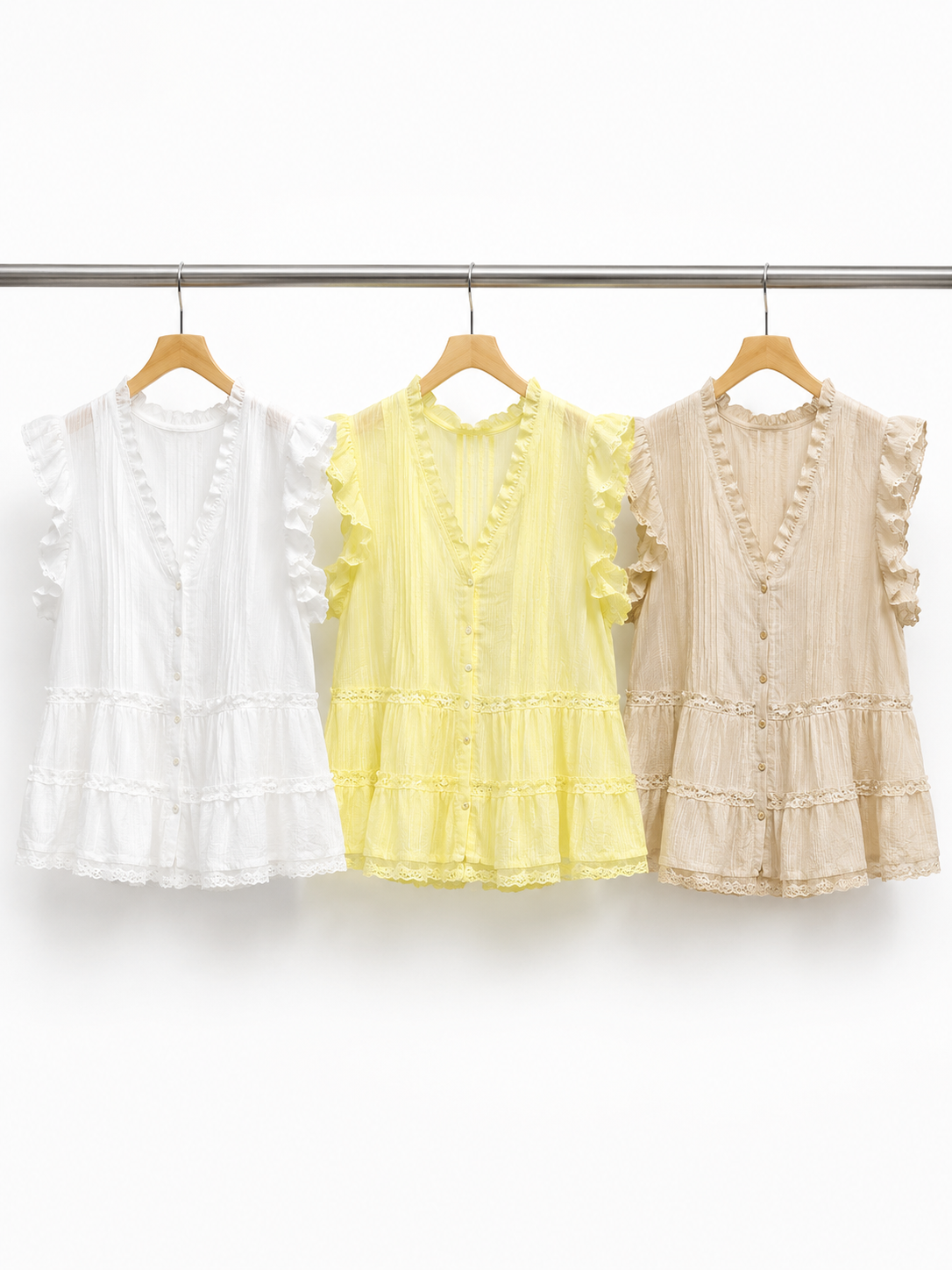 Bluse Smanicato con Volant e Bottoni