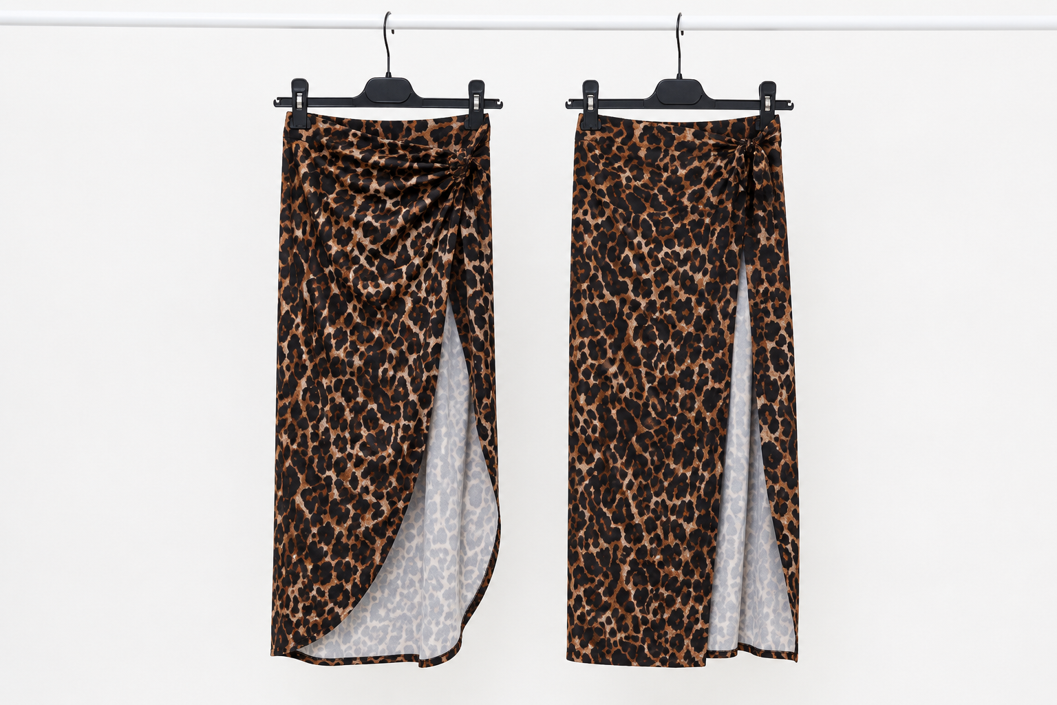 Gonna Lunga Leopardata con Spacco e Drappeggio Laterale
