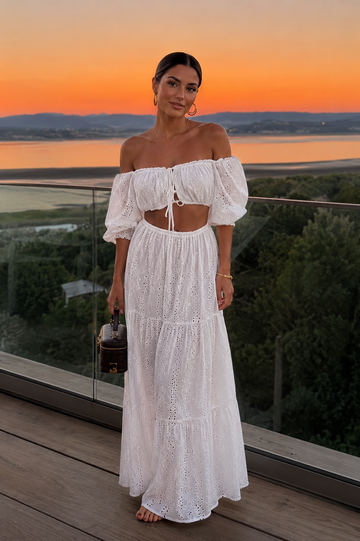 Completo Ricamato con Top Bardot e Gonna Lunga