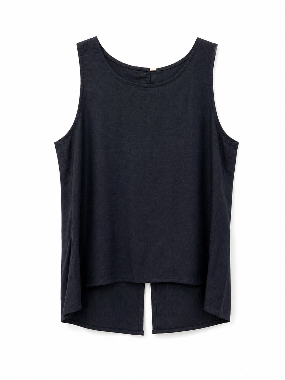Top smanicato in lino con bottoni sul retro