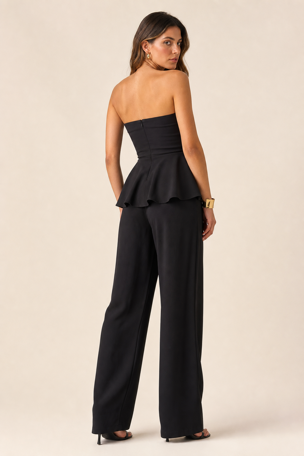 Completo Elegante con Top Peplum e Pantalone Palazzo