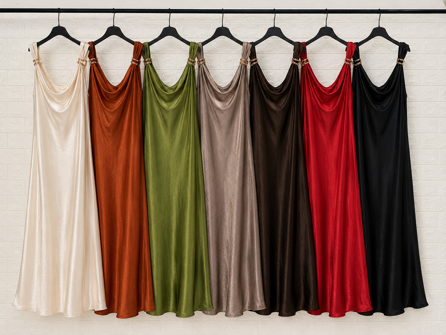 Abito Lungo Satinato con Scollo Drappeggiato