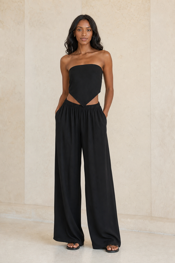 Completo con Top Fascia Asimmetrico e Pantalone Palazzo